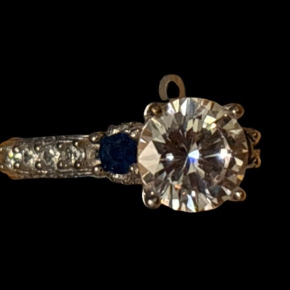 8 - 10mm Round Brilliant Cut Cubic Zirconia or Moissanite 925 SS Ring - Picture 3 of 6